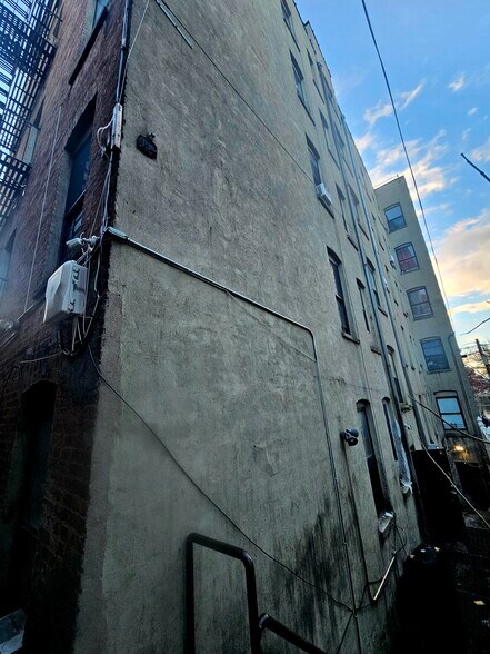 More Photos Of 670 Saint Anns Ave, Bronx Apartments For Sale