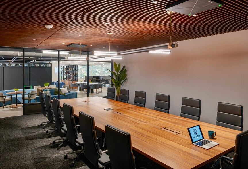 More Photos Of 800 N Brand Blvd, Glendale Office For Lease