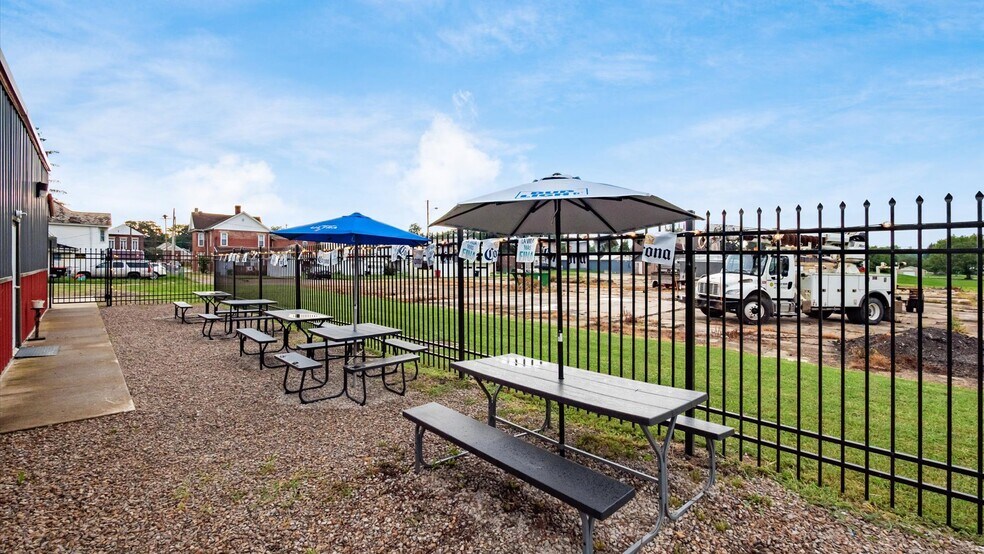 More Photos Of 34 Potters Ln, Roseville Restaurant For Sale