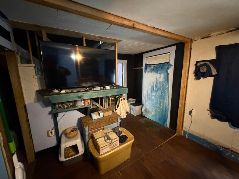 More Photos Of 40 Reservoir Rd, Plymouth Multifamily For Sale