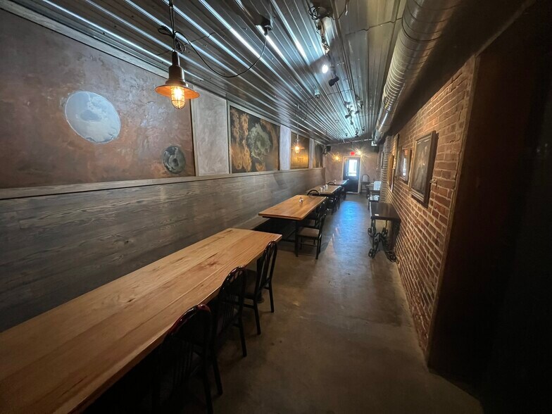 More Photos Of 519 N Elm St, Muncie Restaurant For Sale