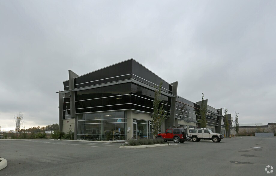 More Photos Of 8257 92nd St, Delta Warehouse For Lease