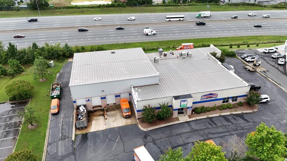 More Photos Of 269 Executive Park Dr NE, Concord Showroom For Lease