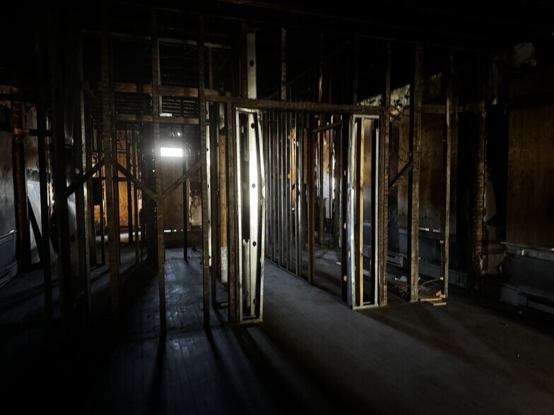 More Photos Of 109 S Main St, Nazareth Storefront Retail Residential For Sale