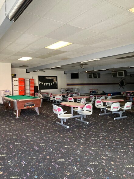 More Photos Of 641 S Columbia Ave, Connell Bowling Alley For Sale