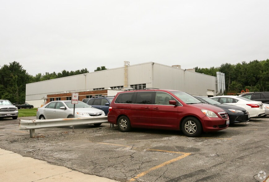 More Photos Of 16490 Chillicothe Rd, Chagrin Falls Office For Lease