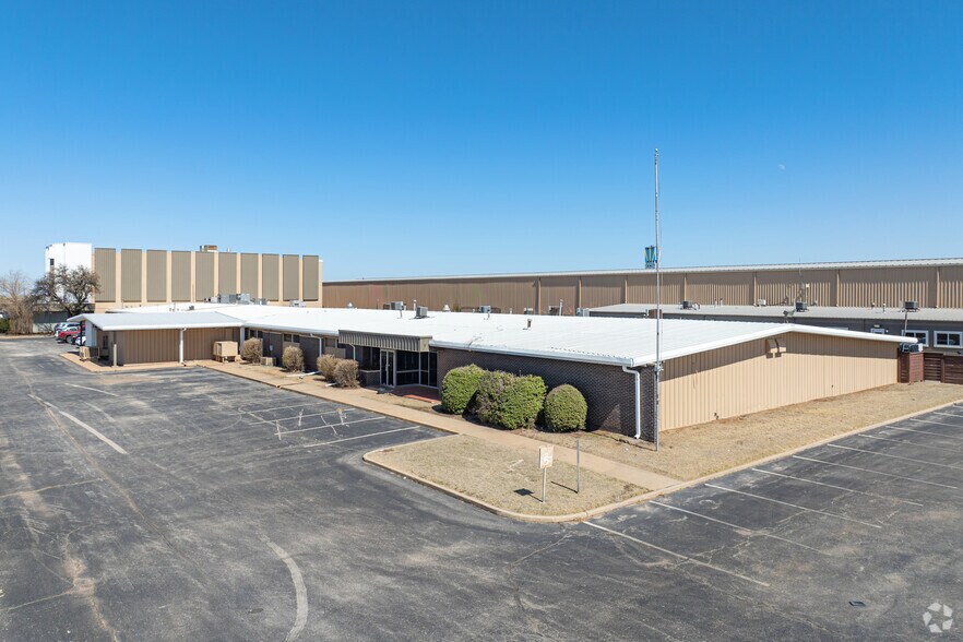 More Photos Of 8600 S I-35 Service Rd, Oklahoma City Warehouse For Sale