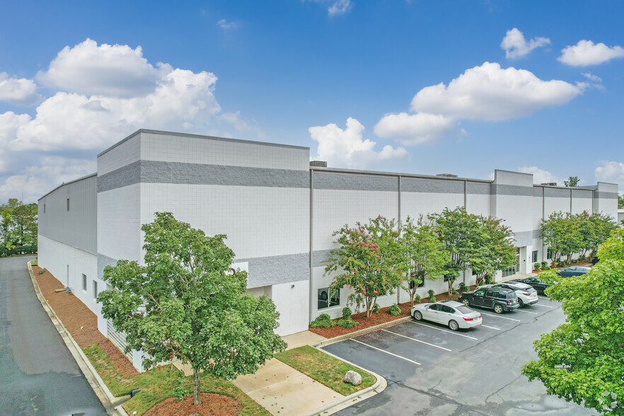 Primary Photo Of 520 Eagleton Downs Dr, Pineville Distribution For Lease