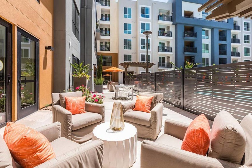 More Photos Of 808 W San Carlos St, San Jose Apartments For Lease