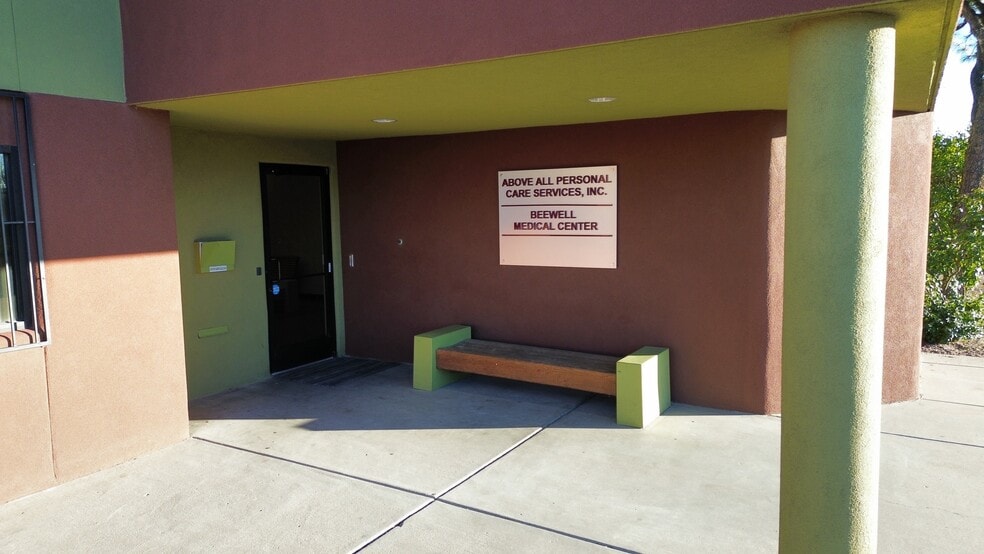 More Photos Of 8010 Mountain Rd NE, Albuquerque Medical For Lease