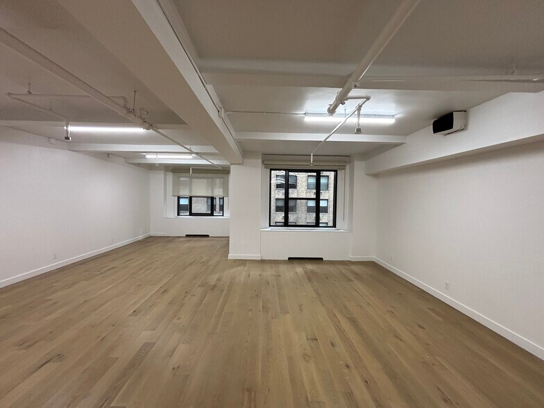 More Photos Of 120 E 56th St, New York Office For Lease