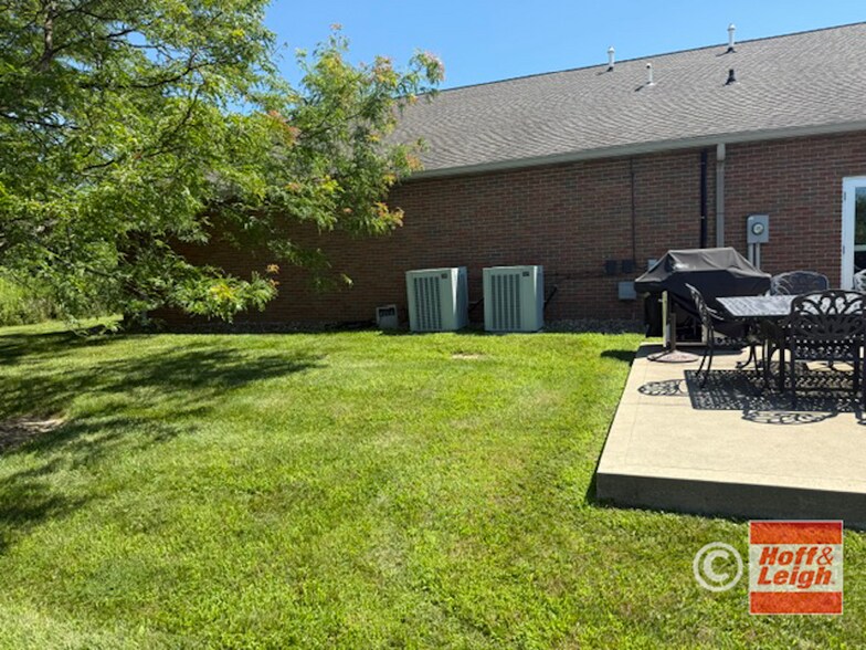 More Photos Of 1680 Industrial Pky, Brunswick Office For Sale