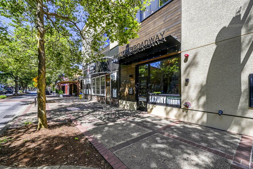 More Photos Of 45 W Broadway, Eugene Storefront Retail Residential For Lease