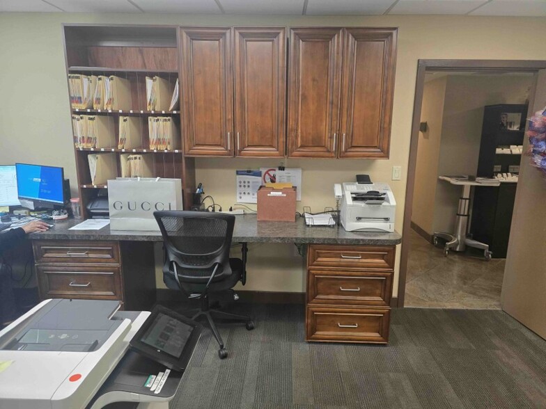 More Photos Of 217 Hillcrest St, Orlando Medical For Sale