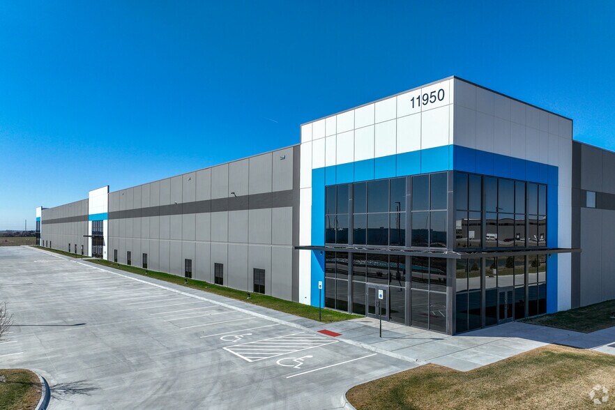 More Photos Of 11950 S 153rd St, Papillion Industrial For Sale