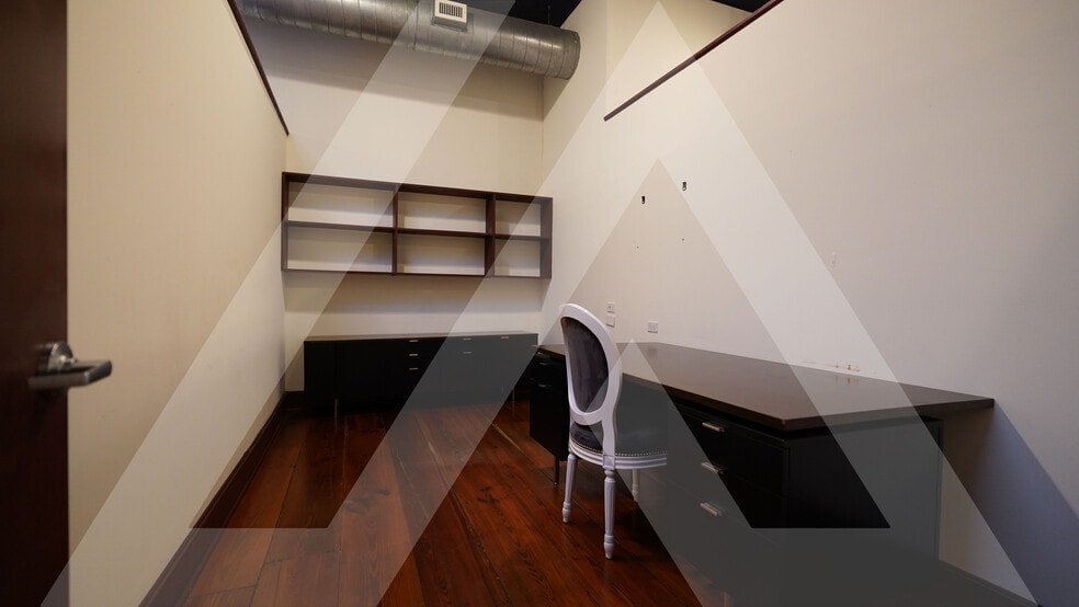 More Photos Of 912 Prairie St, Houston Office For Lease
