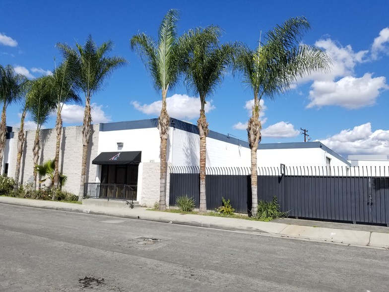 Primary Photo Of 9721 Alesia St, South El Monte Warehouse For Lease