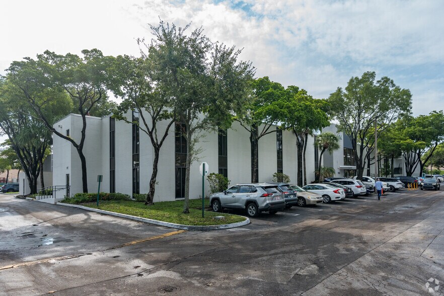 Primary Photo Of 7855 NW 12th St, Doral Office For Lease