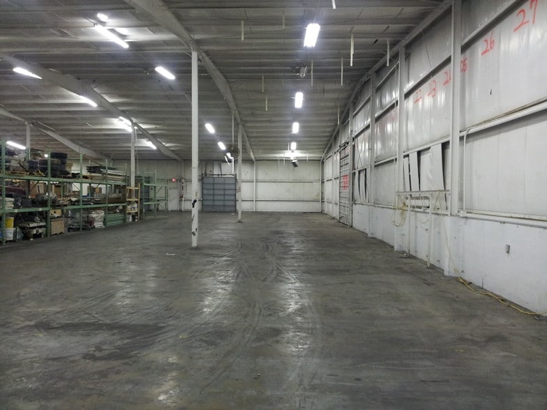 More Photos Of 8900 Rosehill Rd, Lenexa Unknown For Lease