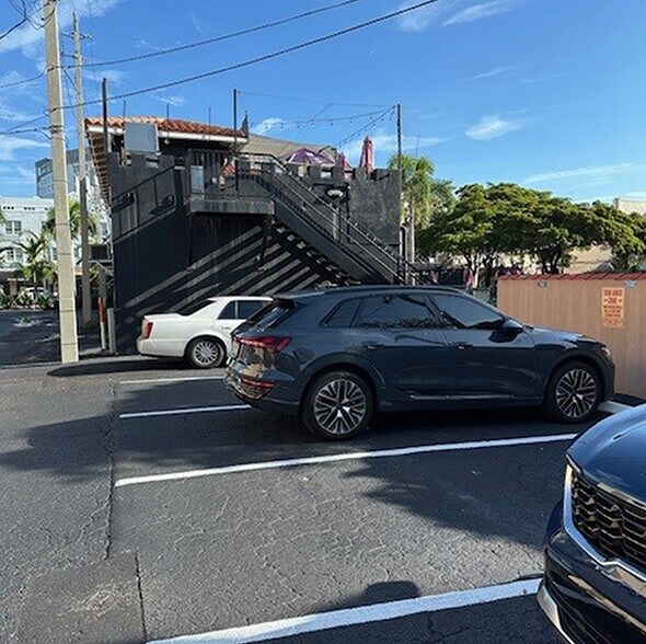 More Photos Of 1515 Broadway, Fort Myers Office For Sale