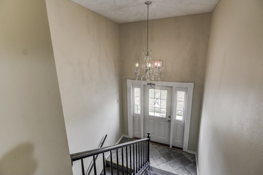 More Photos Of 3130 N Woodford St, Decatur General Retail For Sale