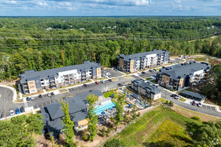 More Photos Of 12801 Lucks Ln, Midlothian Apartments For Sale