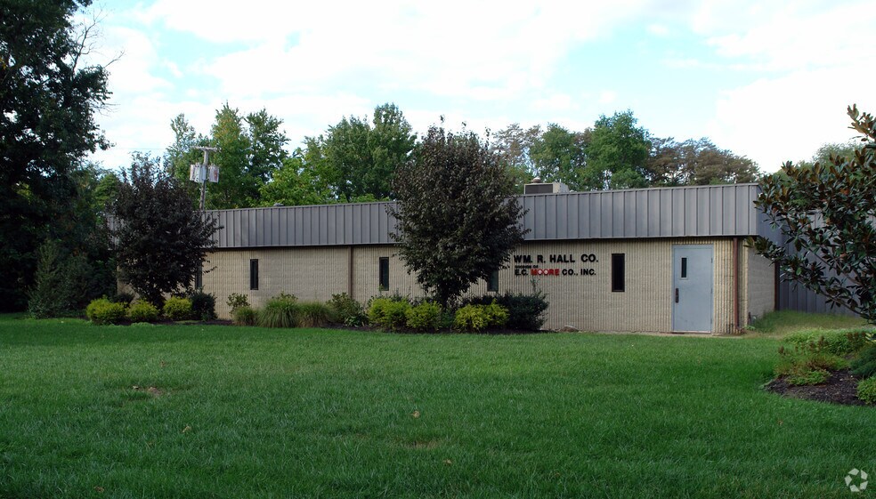 Primary Photo Of 901 E Gibbsboro Rd, Lindenwold Manufacturing For Sale