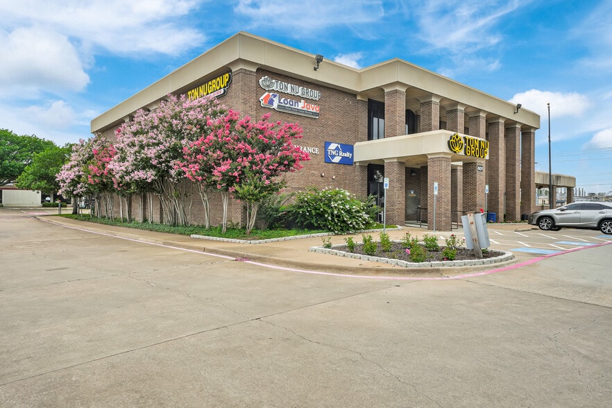 More Photos Of 601 N Plano Rd, Richardson Office For Lease