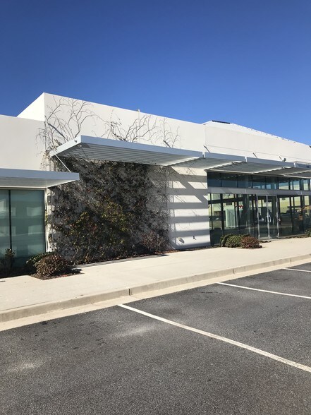 More Photos Of 426 Exchange Blvd, Bethlehem Storefront For Lease