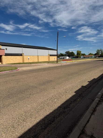 More Photos Of 300 Oak Ave, Dumas Schools For Sale