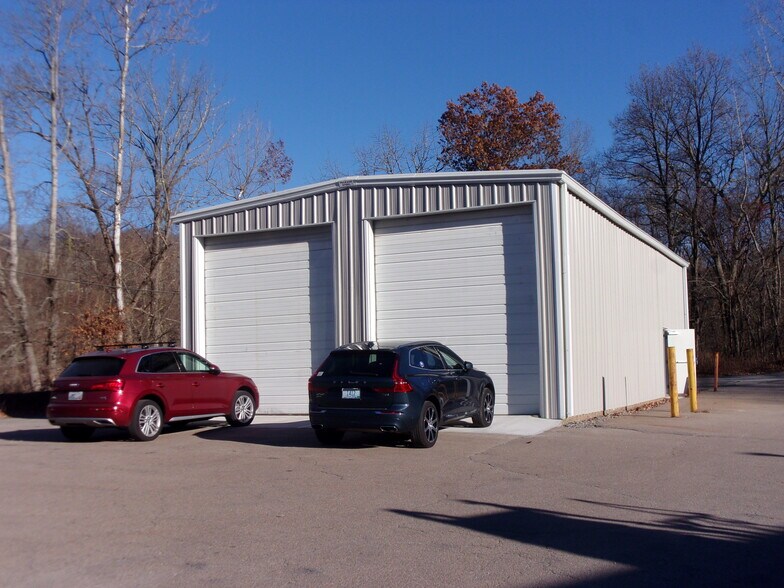 More Photos Of 60 New River Rd, Manville Light Manufacturing For Lease