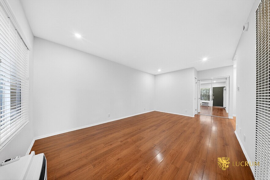 More Photos Of 2015-2021 Chariton St, Los Angeles Apartments For Sale
