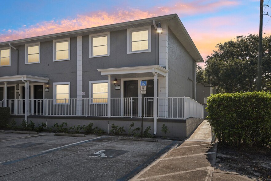 More Photos Of 4828 W Gandy Blvd, Tampa Business Park For Lease