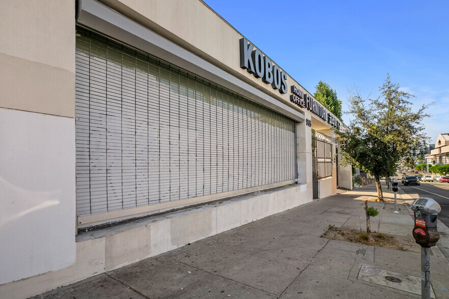 More Photos Of 963 - 965 South Western Avenue, Los Angeles Freestanding For Lease