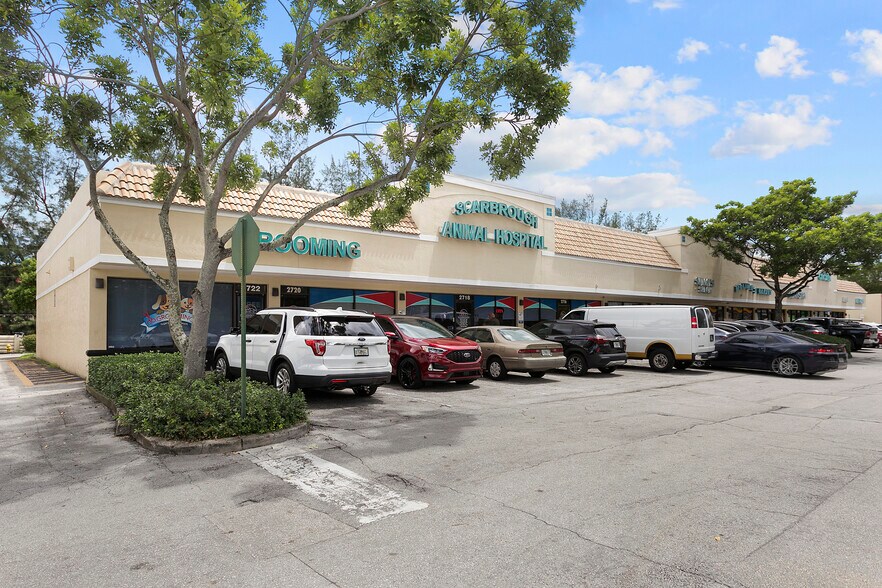More Photos Of 2750-2784 N University Dr, Sunrise Unknown For Lease
