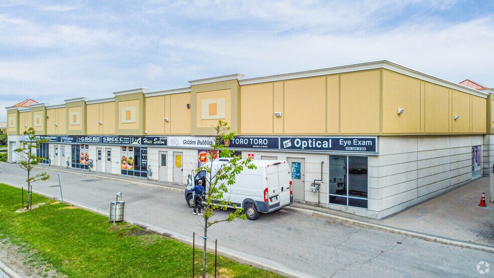 More Photos Of 3175 Rutherford Rd, Vaughan Freestanding For Lease