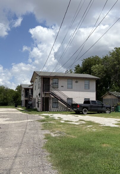 Primary Photo Of 2513 Quintana Rd, San Antonio Apartments For Sale