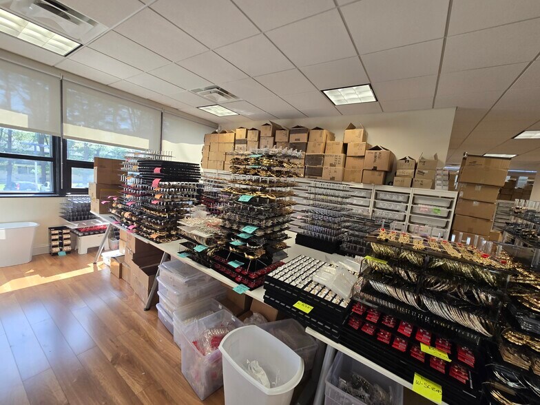 More Photos Of 228 Rivervale Rd, River Vale Office For Sale