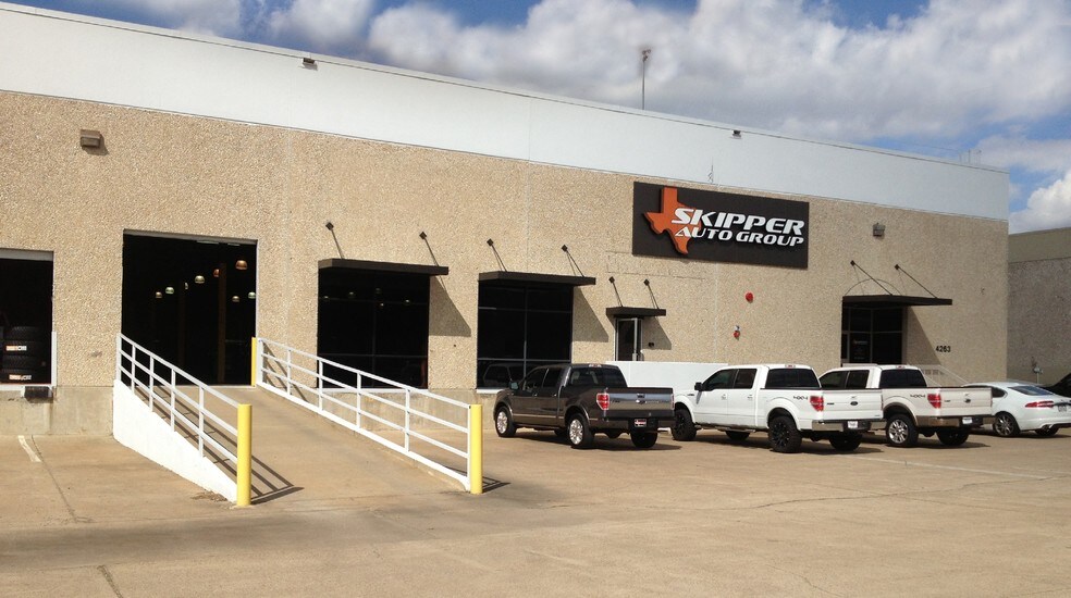 More Photos Of 4207-4263 Simonton Rd, Farmers Branch Warehouse For Lease