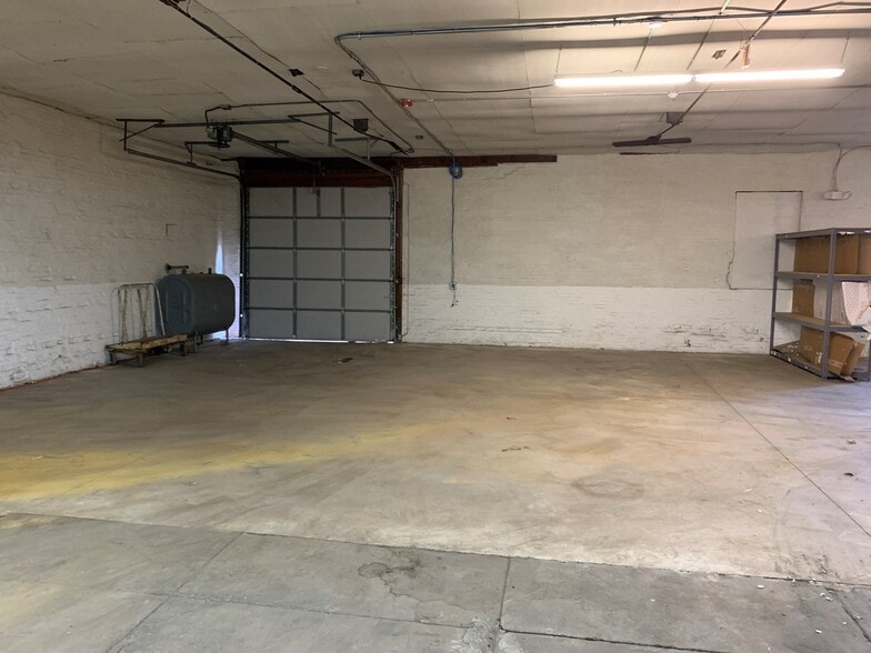 More Photos Of 209 Walnut St, Lansdale Showroom For Sale