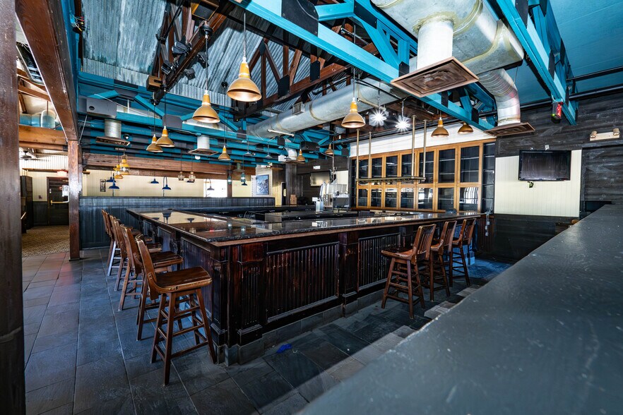 More Photos Of 6357 I 55 N, Jackson Restaurant For Lease