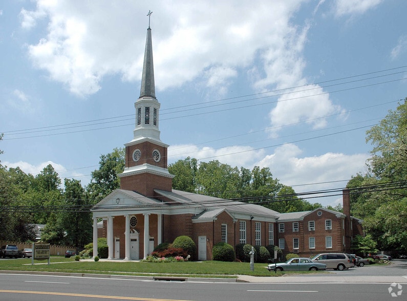 More Photos Of 5144 Massachusetts Ave, Bethesda Religious Facility For Sale