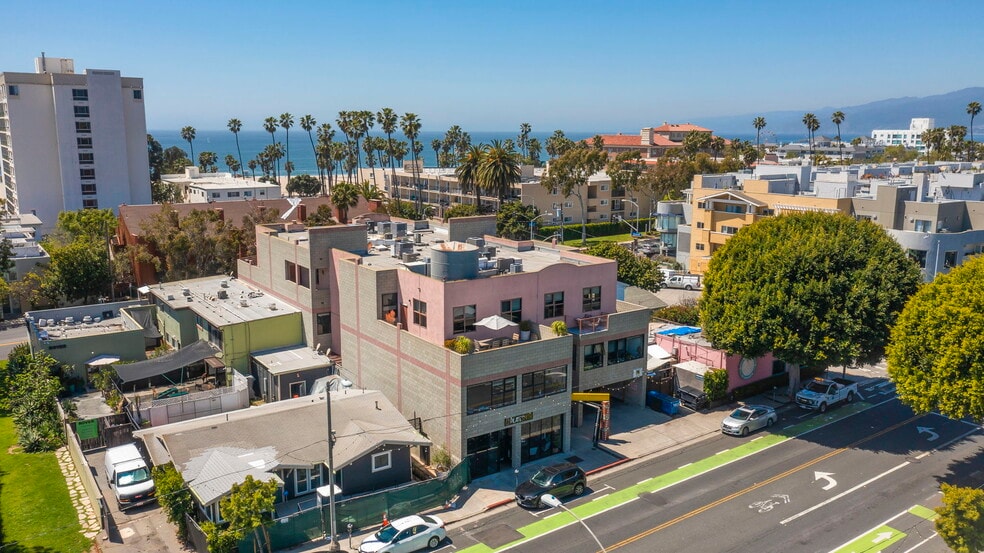 Primary Photo Of 2110 Main St, Santa Monica Loft Creative Space For Sale