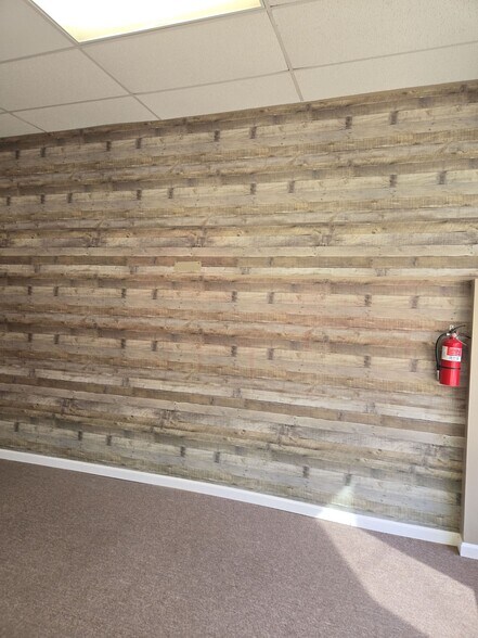 More Photos Of 1 E Main St, Thurmont Storefront Retail Office For Lease