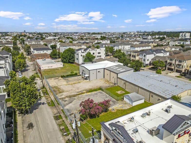 More Photos Of 5414 Larkin St, Houston Warehouse For Sale