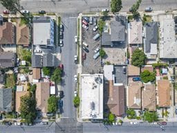 More Photos Of 1194 E 35th St, Los Angeles Hotel For Sale