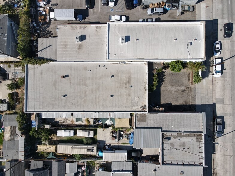 More Photos Of 2065 N Fair Oaks Blvd, Pasadena Warehouse For Sale