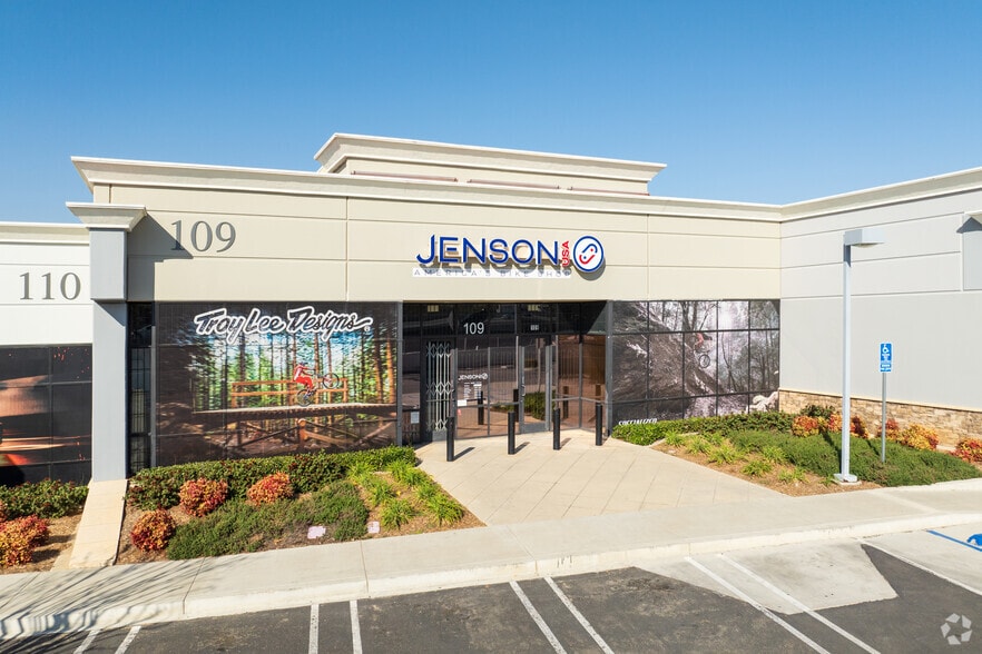 More Photos Of 2410 Wardlow Rd, Corona Freestanding For Lease