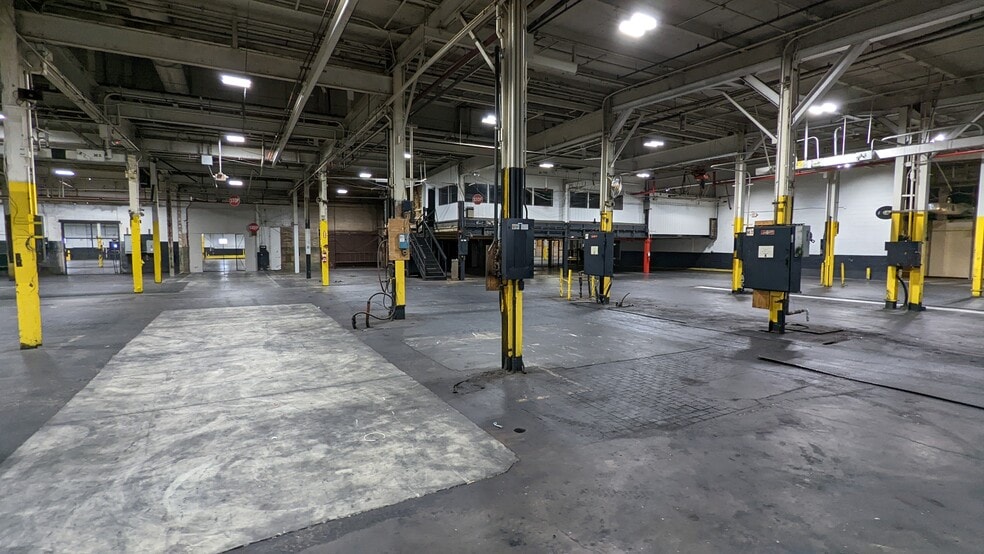 More Photos Of 3650 E 93rd St, Cleveland Unknown For Lease