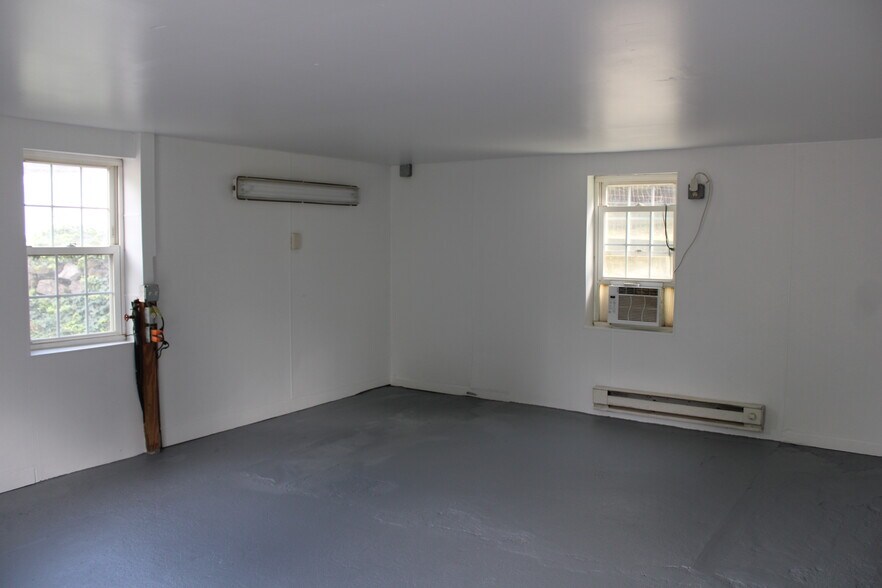 More Photos Of 547 Baltimore Pike, Glen Mills Office For Sale